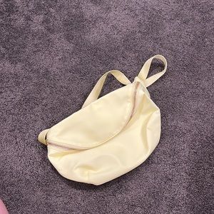 yellow stoney clover jumbo fanny